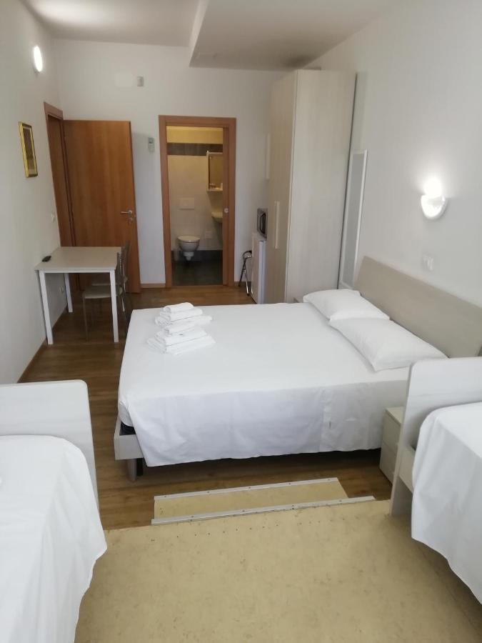 Camere Bolzano Da Glauco Luaran gambar