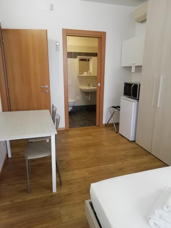 Camere Bolzano Da Glauco Luaran gambar
