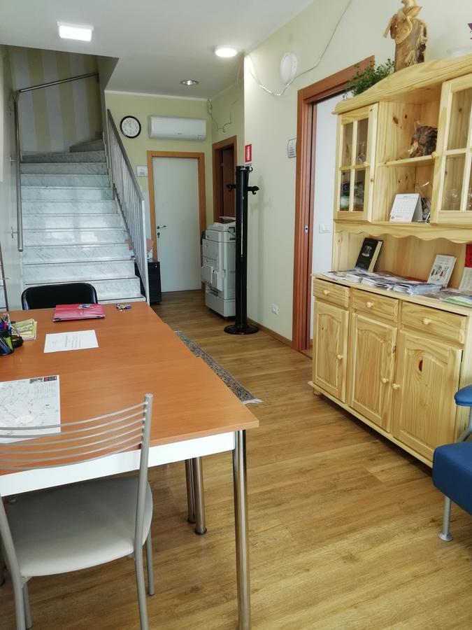 Camere Bolzano Da Glauco Luaran gambar