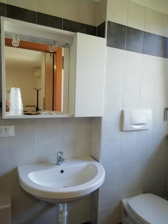 Camere Bolzano Da Glauco Luaran gambar