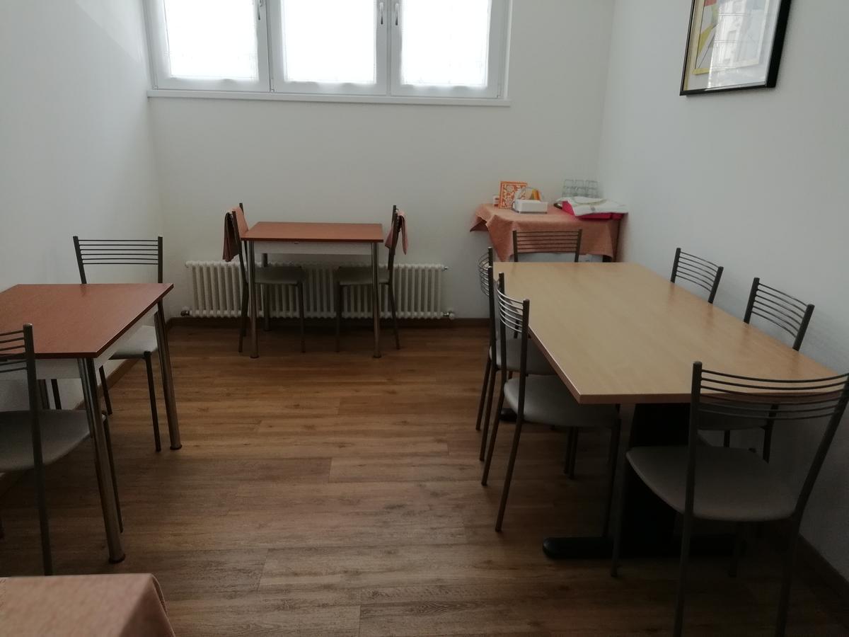 Camere Bolzano Da Glauco Luaran gambar